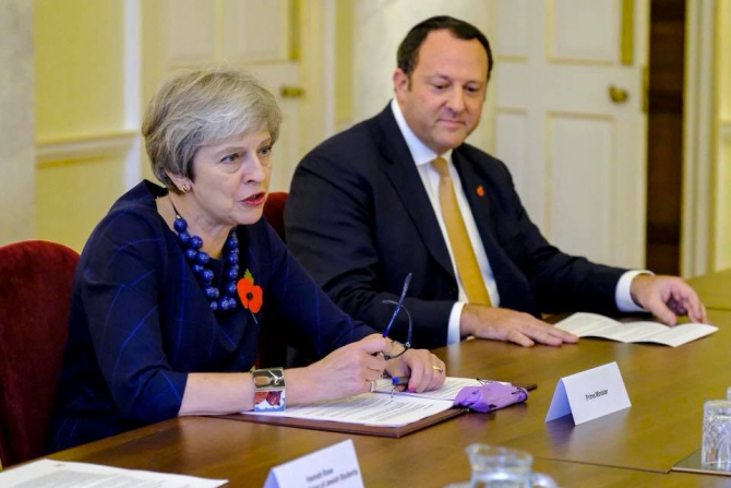 Premierul Theresa May a anunțat că nu demisionează