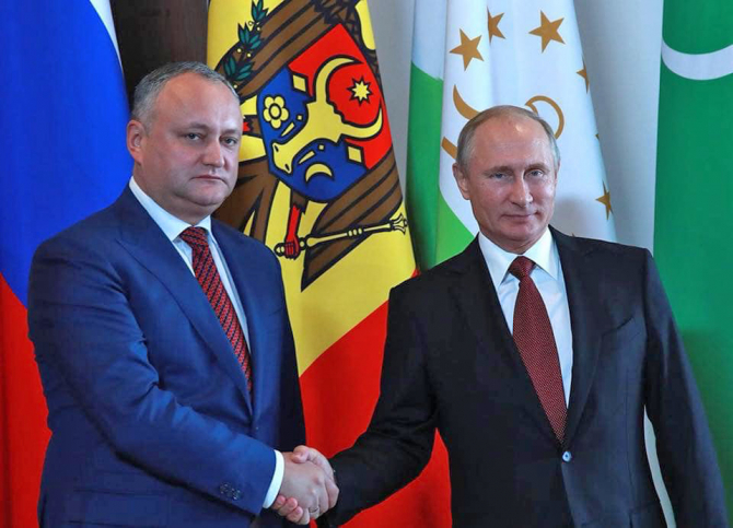 Igor Dodon se bucură de sprijinul declarat al lui Vladimir Putin