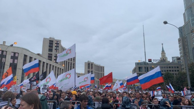 Presa rusă afirmă că numărul protestatarilor ar fi ajuns la 50.000 de oameni