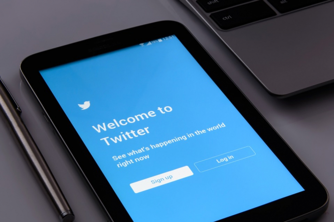 Contul de Twitter al CEO-ului Jack Dorsey a fost spart