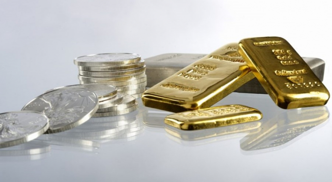 Prețul aurului scade și pe piețele mondiale