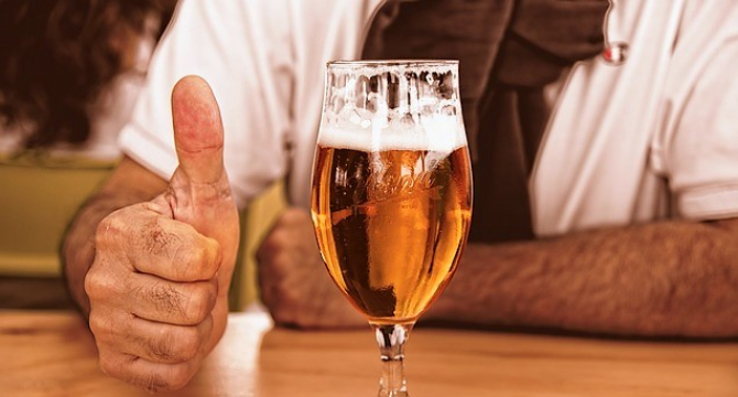 Țara noastră este creditată cu un consum de bere de 100,3 litri.