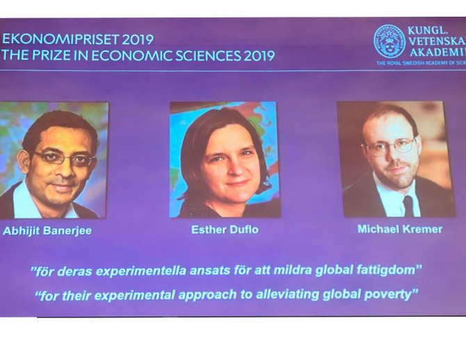 Abhijit Banerjee, Esther Duflo şi Michael Kremer au primit premiul Nobel pentru Economie