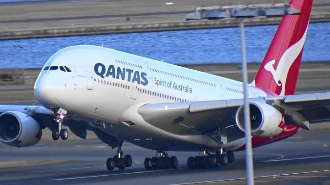 Qantas a realizat cel mai lung zbor fără escală din lume