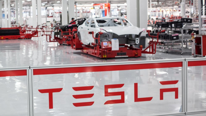 reșterea de 20% a acțiunilor Tesla, cea mai mare în mai mult de un an, a sporit averea lui ElonMusk la 174 miliarde de dolari