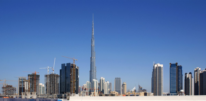 Grupul imobiliar Emaar Properties a scos la vânzare cele două punţi de observaţie din vârful turnului Burj Khalifa