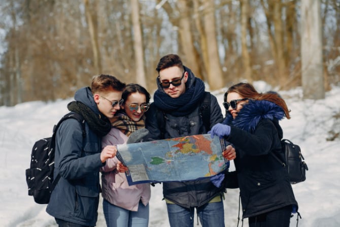 Românii care decid să-şi petreacă Sărbătorile de iarnă în ţară au optat pentru tradiţionalele vacanţe interne