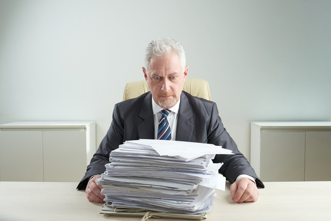 Dosarul de pensionare trebuie reconstituit cu documente de la foștii angajatori