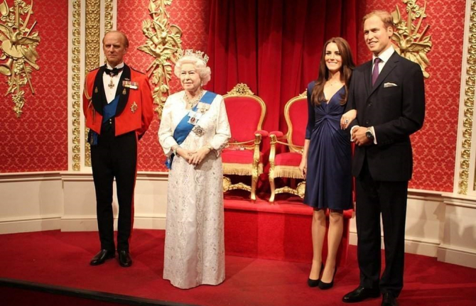 Madame Tussauds, celebru muzeu londonez, a decis să separe figurile de ceară ale ducilor de Sussex de restul familiei regale