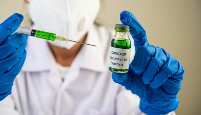 Vaccinarea anti-Covid NU va fi obligatorie