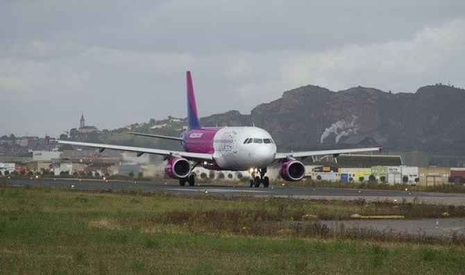 Compania aeriană low-cost Wizz Air oferă o reducere de 16% la tarifele biletelor pentru orice zbor rezervat în cursul zilei de marţi