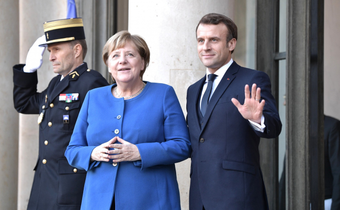 Angela Merkel și Emmanuel Macron vor un buget de 500 de miliarde de dolari