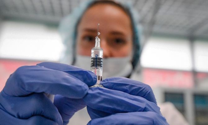 Covid-19: Vaccinul Rusiei se află în faza finală de testare