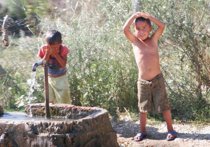 Copii din mediul rural rareori se consideră fericiți / Foto: Oana Pavelescu