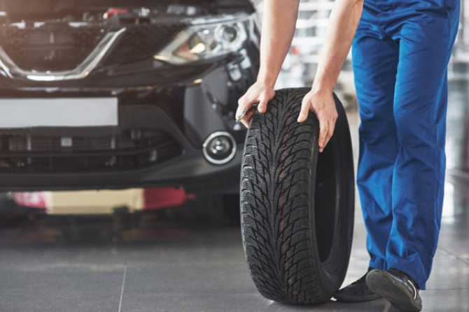 Sancțiuni pentru furnizorii și distribuitorii de pneuri. La ce trebuie să fie atenți șoferii din România