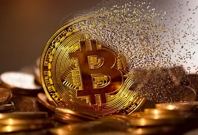 Investitia in criptomonede: despre Bitcoin si alte valute digitale