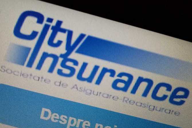 Clineții City Insurance pot apela o platformă online și un call center