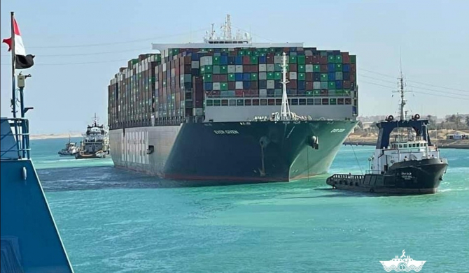Potrivit portalului de ştiri Ahram Gate, ordinul de sechestrare a navei a fost emis de un tribunal din oraşul Ismailia.