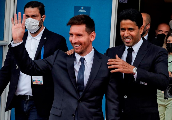 Sosirea lui Messi va spori ambițiile PSG, oficialii parizieni așteptându-se la o creștere puternică a veniturilor din tranzacții comerciale și din vânzări de materiale promoționale.
