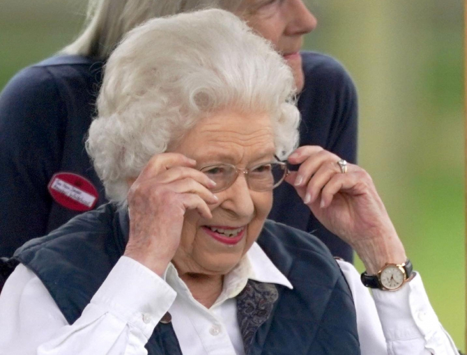 Regina Elisabeta a II-a caută grădinar. Ce salariu oferă