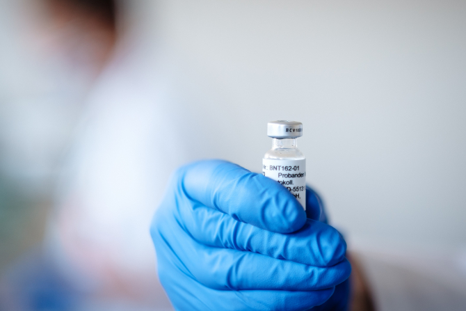 BioNTech începe să lucreze la vaccinul specific Omicron