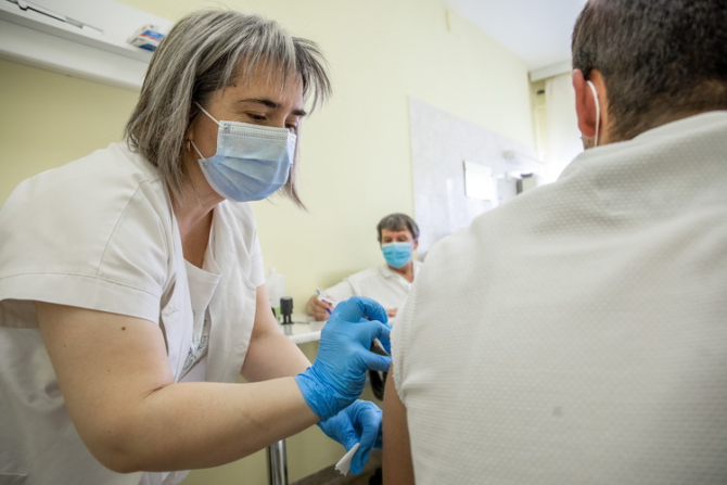 Vaccinarea devine obligatorie în Ungaria
