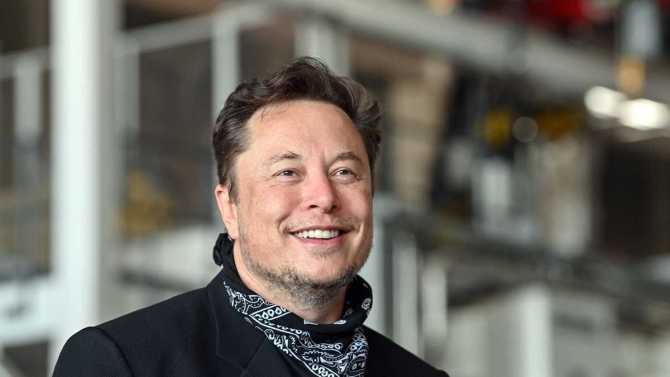 Elon Musk se laudă că va plăti mai multe taxe decât orice american din istorie în 2021