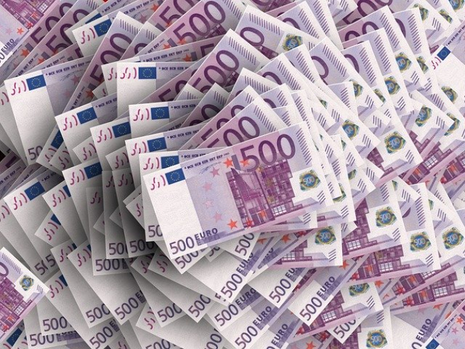 Ministrul Fondurilor Europene: Toată lumea se uită la fondurile europene ca la Sfintele Moaşte