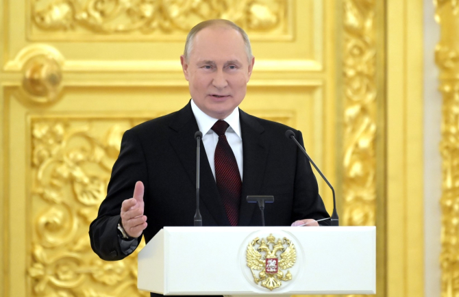 Putin afirmă că s-a săturat de manipulare