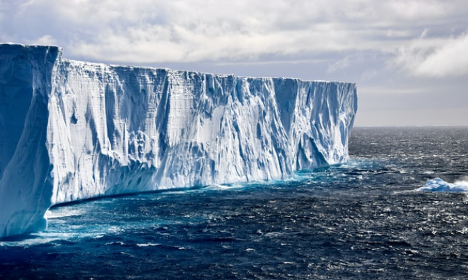 Antarctica mai pierde o bună bucată de gheață / Foto: Unsplash