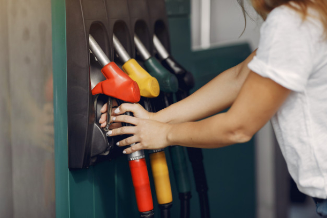 Prețul benzinei și al motorinei în România