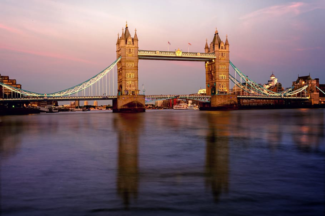 Londra anunţă cea mai mare reducere de taxe din 1972 pentru a stimula creşterea economică