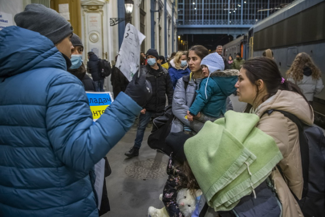 Refugiații ucraineni aduc Poloniei beneficii economice, pe lângă costuri
