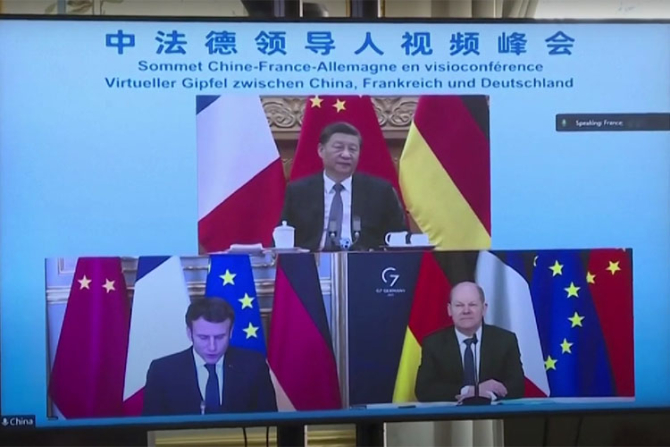 Emmanuel Macron, Xi Jinping și Olaf Scholz în timpul summitului trilateranl / Foto: Captură video