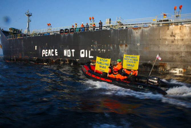 Activiștii Greenpeace au protestat față de comercilizarea petrolului rusesc / Foto: Greenpeace