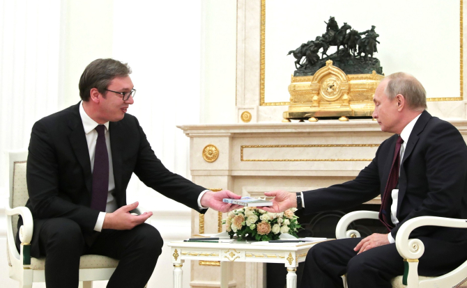 Aleksandar Vucic și Vladimir Putin