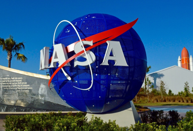 Zi istorică pentru omenire! NASA lansează nava spațială Orion spre Lună