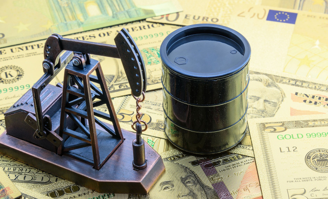 Preţul petrolului, aproape de cel mai ridicat nivel din ultimele două luni