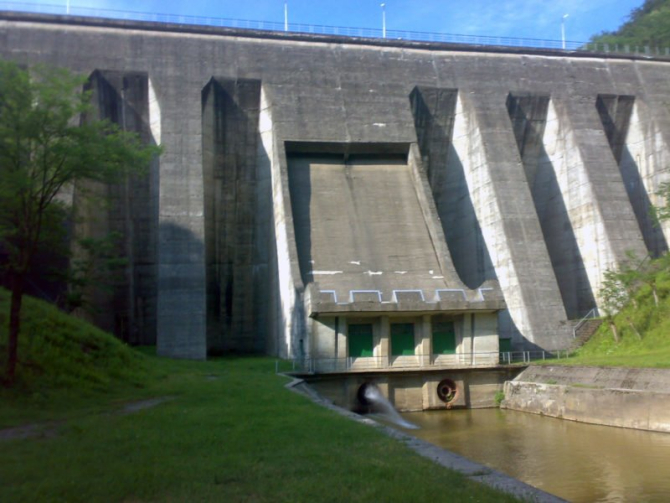 Barajul Văliug
