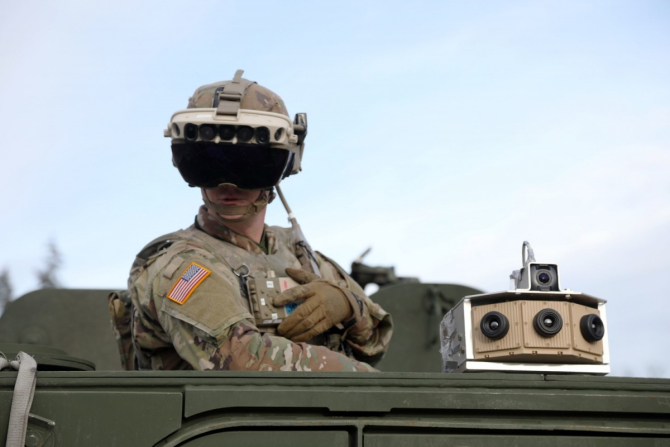 Ochelarii amplifică capabilitățile vizuale ale militarilor