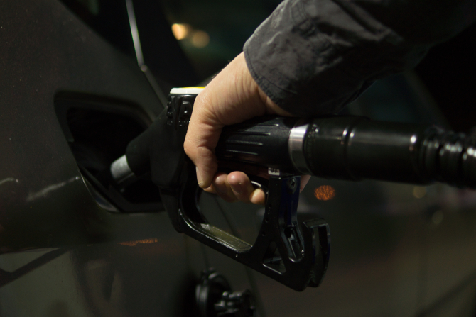 România cere amânarea planurilor UE cu privire la maşinile pe benzină și diesel / Foto: Pexels.com