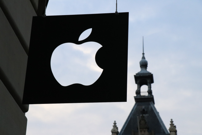 Apple a renunţat la planurile privind majorarea producţiei de telefoane iPhone 14, din cauza cererii slabe