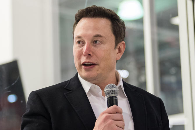 Elon Musk este acuzat din nou de escrocherii 