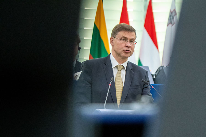 Valdis Dombrovskis, vicepreşedinte executiv pentru o economie în serviciul cetăţenilor.