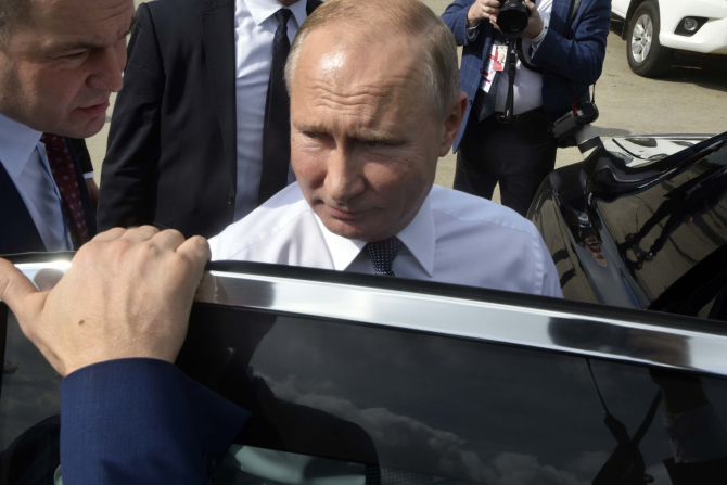 Putin are în continuare reflexe de KGB-ist