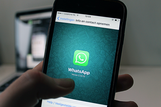 Alertă la WhatsApp: 360 de milioane de numere de telefon, expuse / Photo by Anton
