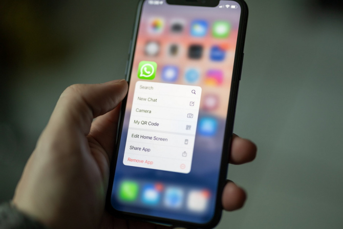 WhatsApp a pierdut datele a jumptate de miliard de utilizatori