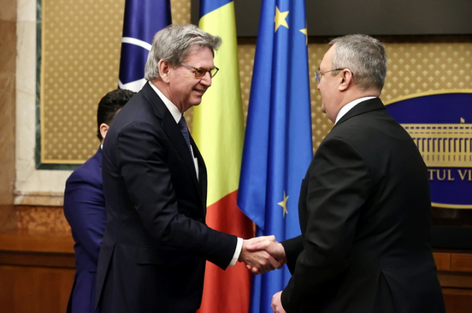 Paul Hilbers și Nicolae Ciucă / Foto: gov.ro