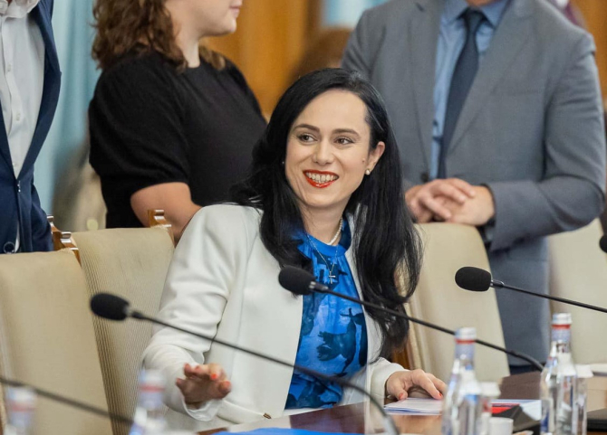 Simona Bucura Oprescu, ministrul Muncii / Foto: Facebook