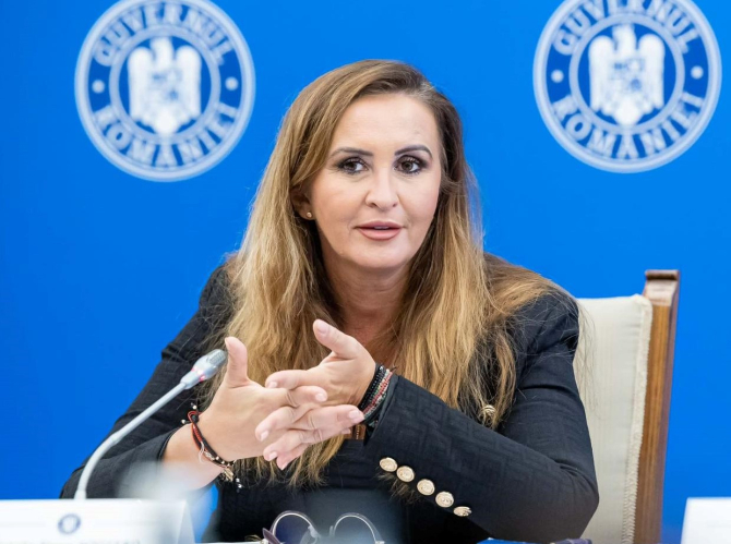 Ministrul Familiei, Natalia Intotero